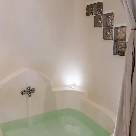 Aura Mediterranean House Trypiti